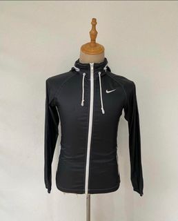 NIKE SWOOSH WINDBREAKER SIZE S