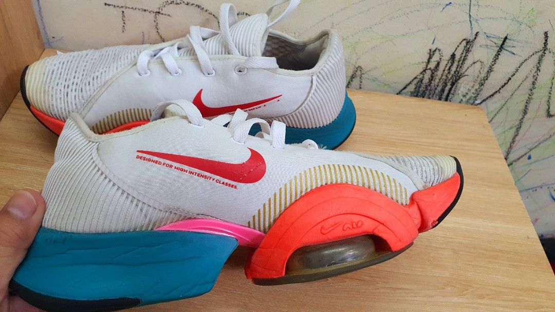 buy nike mens trainers