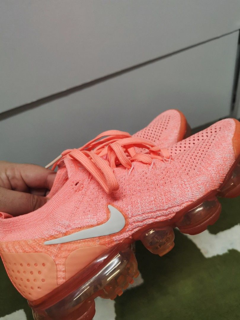 Coral pink vapormax sale
