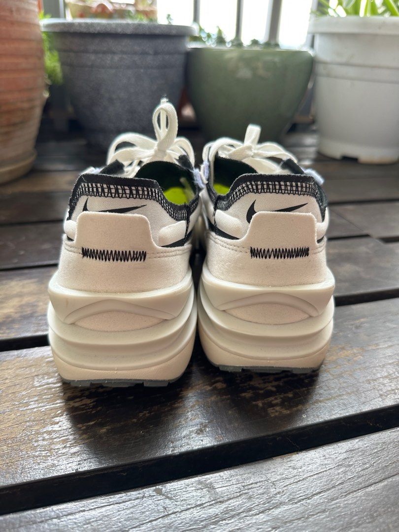 Nike Waffle One SE Men s Fashion Footwear Sneakers on Carousell