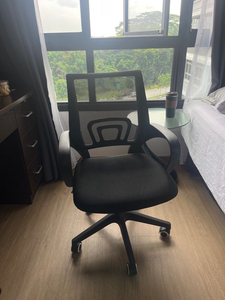 Office Ergonomix Chair (yishun pickup), Furniture & Home Living, Furniture, Chairs on Carousell