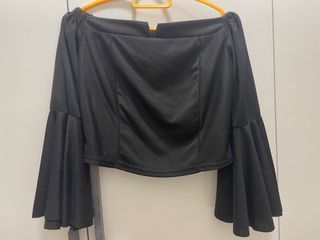 Offshoulder top