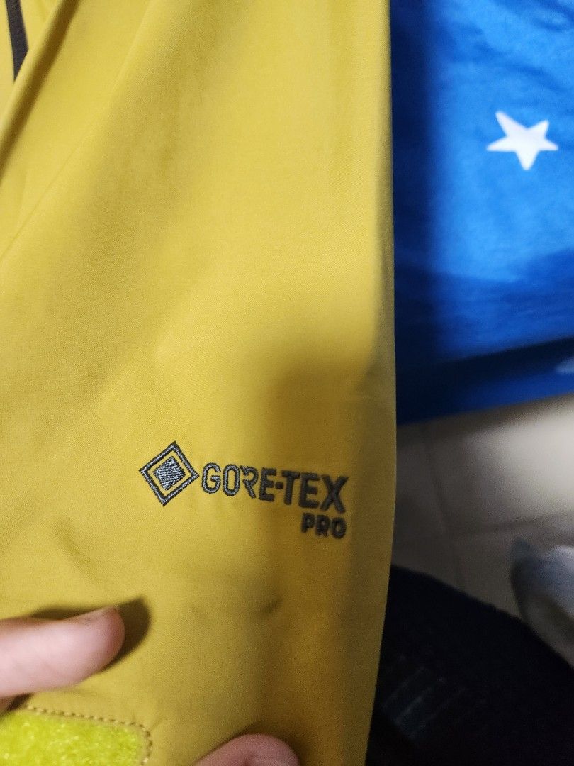 Outdoor research men archangel jacket, Sports Equipment, Hiking