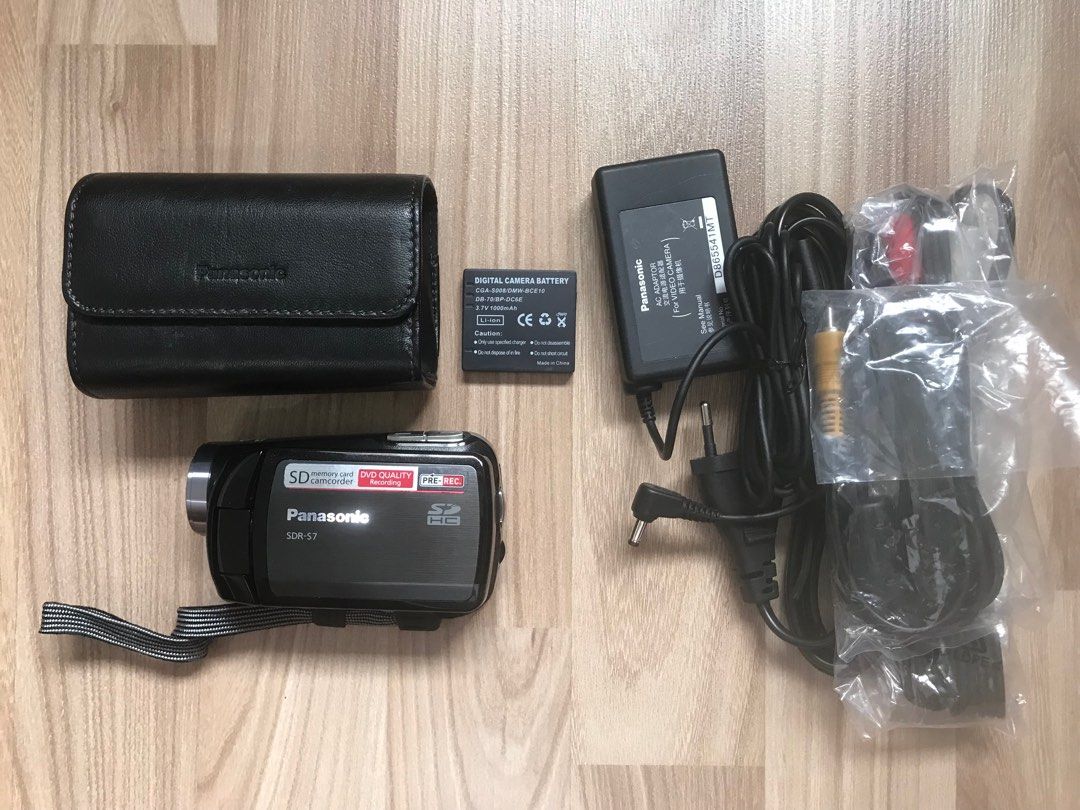 SDR-S7 SD Video Camera, Video Cameras on Carousell