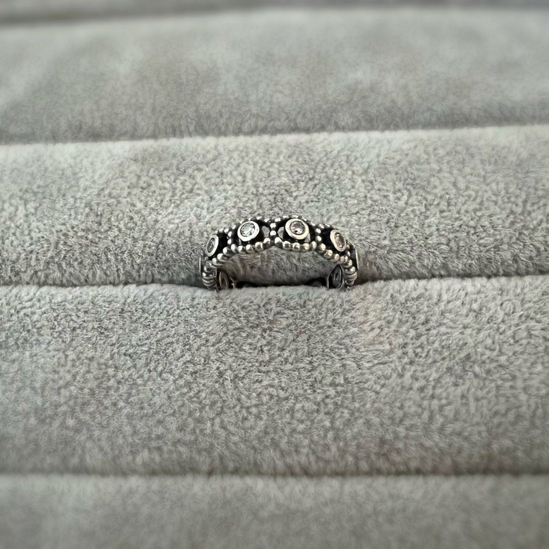 Her shop majesty ring