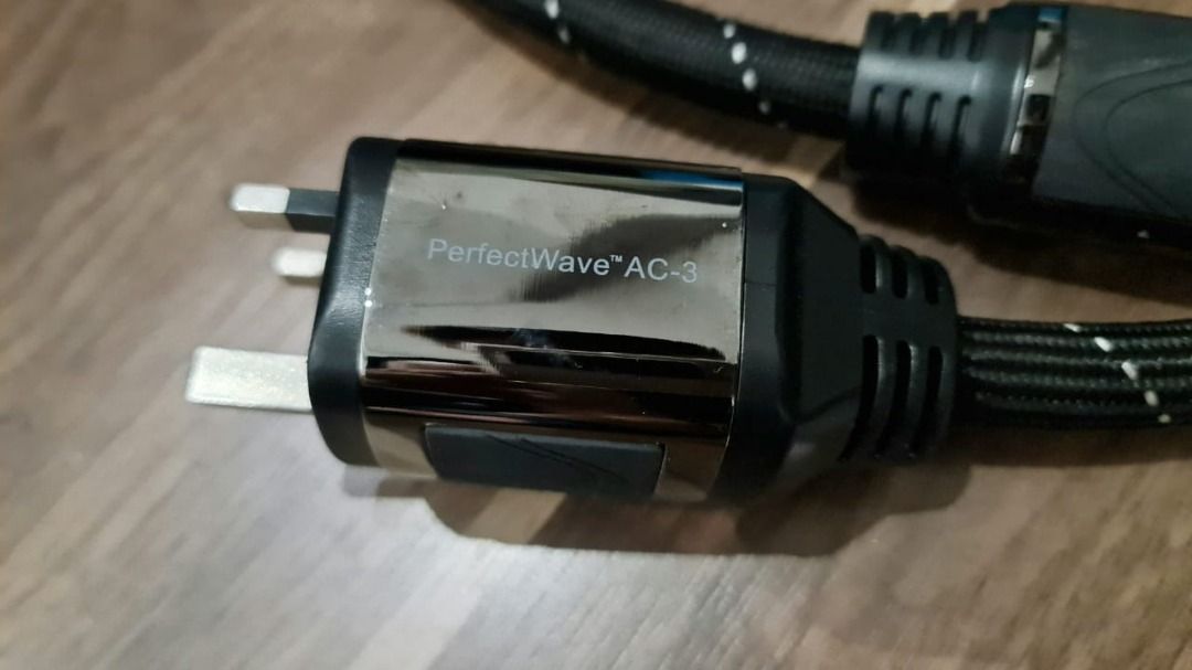 PS Audio PerfectWave AC3 Mains Power Cable 1m (UK Plug), Audio