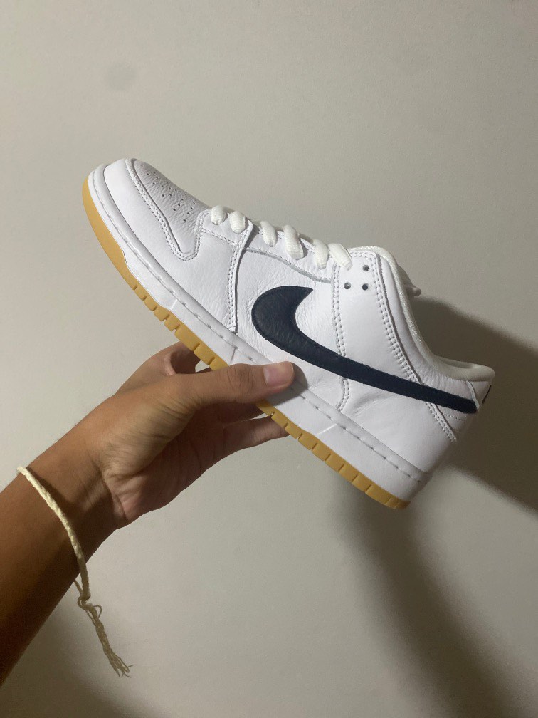 sb dunk low white gum