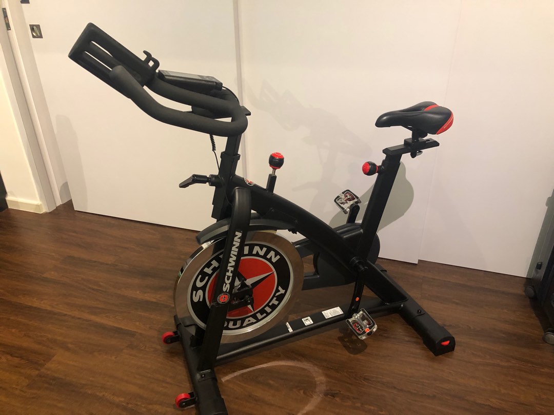 Schwinn IC7 Spin Bike $125 Sports Equipment Exercise Fitness