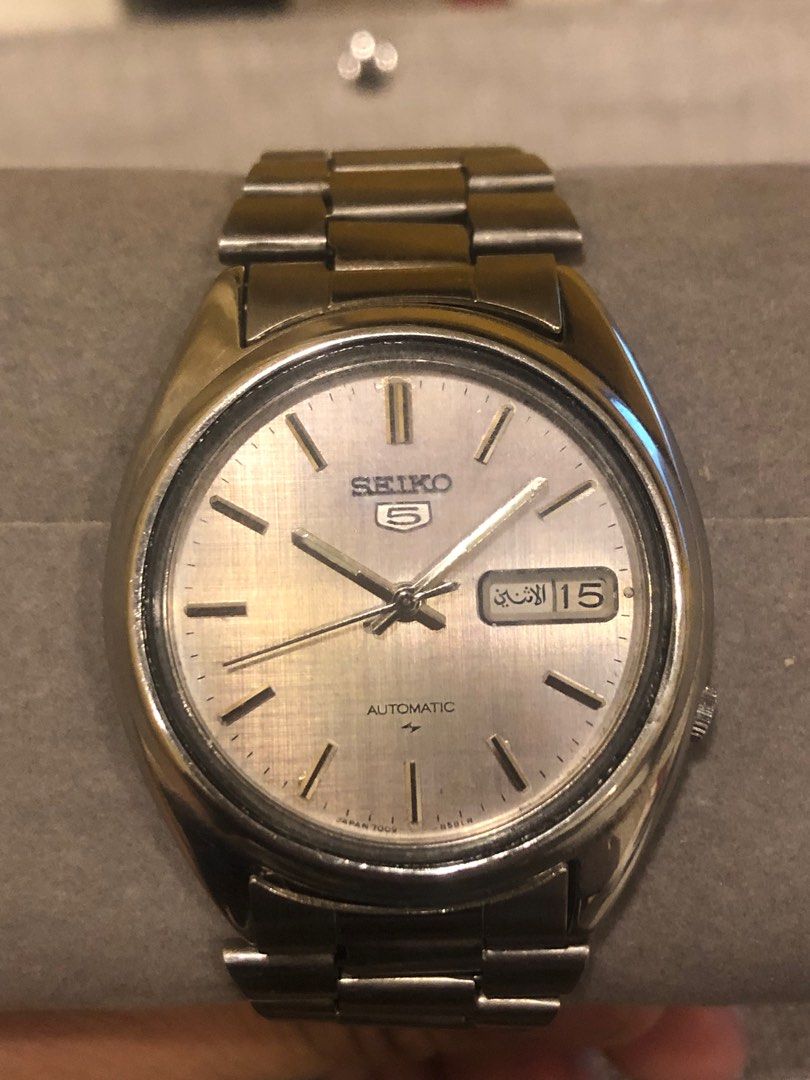Seiko 5 Vintage Watch with Arabic Day, Men's Fashion, Watches &  Accessories, Watches on Carousell
