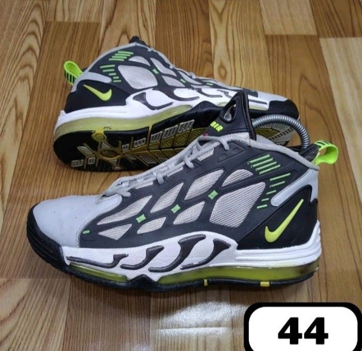 Sepatu basket nike air max top