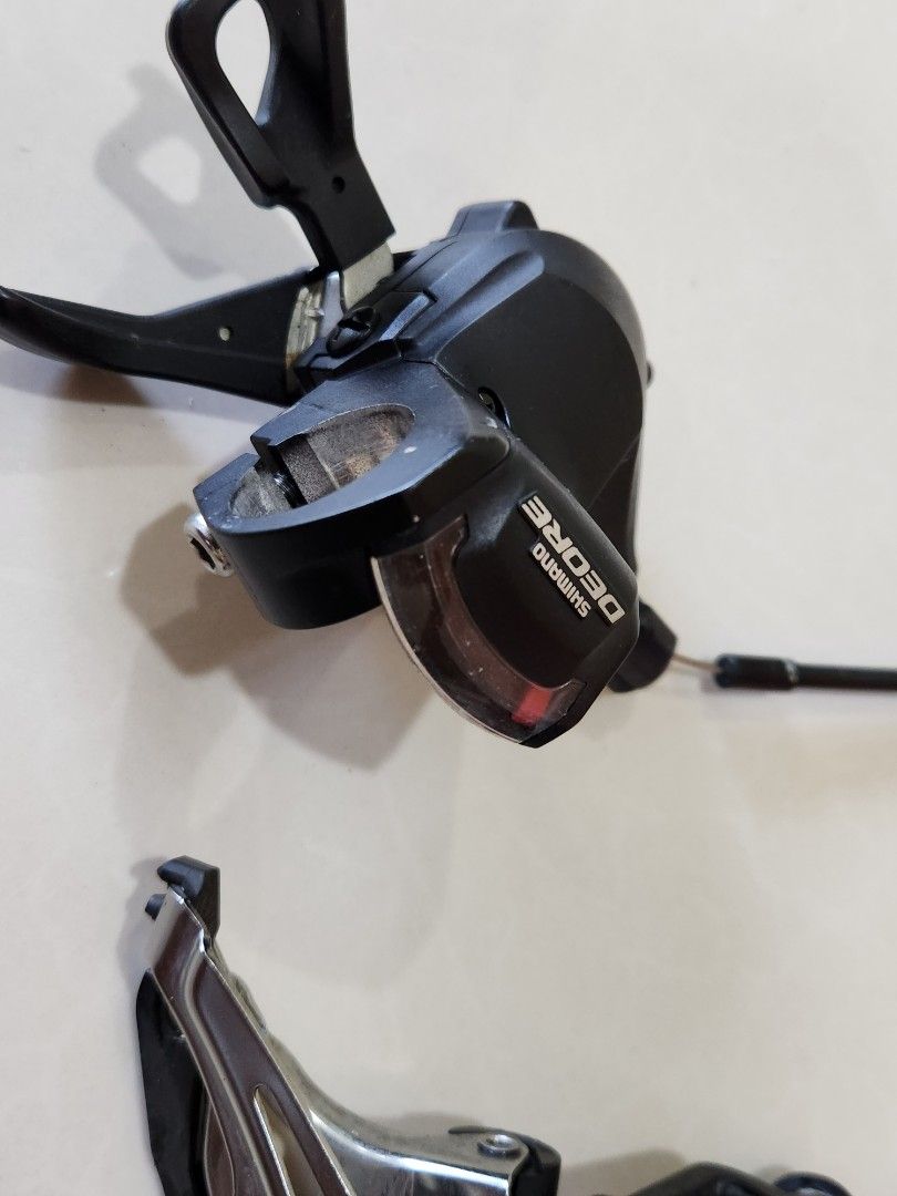 Dérailleur Avant Shimano Deore FD-M612 - Pour Transmission 3x10 Vitesses, Montage Direct, Traction Latérale