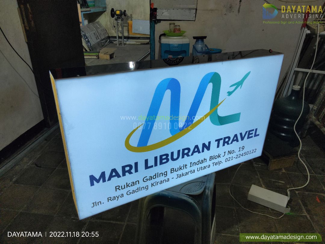 Signage Neon Box Akrilik dan Huruf Timbul, Design & Craft, Handmade