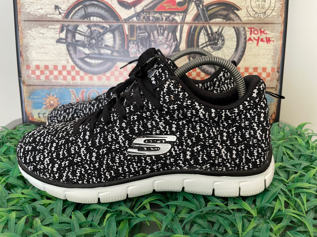 Skechers 775 sales