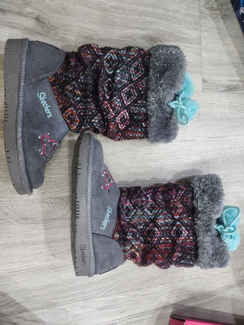 Sketchers Twinkle Toes Girls Winter Boots worn only once. Size US