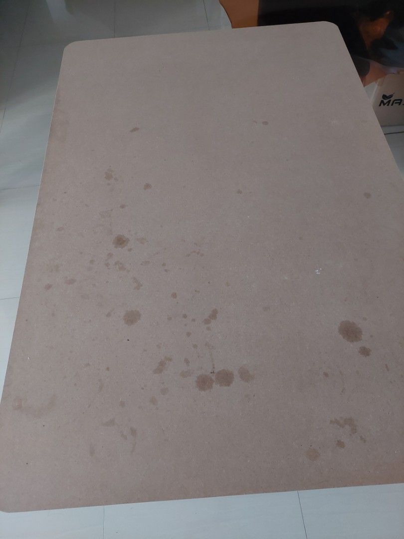 Study Table (Category: Tables & Sets) located in Singapore. Submitted by oddsloth (Listing ID 1209796140, Image 3). Description: Lightly used table. Legs are in good condition. table top has light oil stain. 32" x 47.5". Ht is 29". .