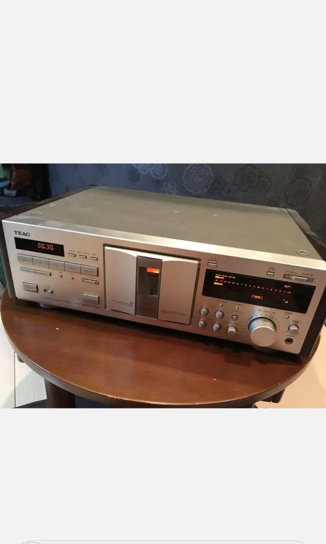 TEAC V-610 STEREO Cassette Deck – Tested Working – Includes Remote EUR 189,00 - FR