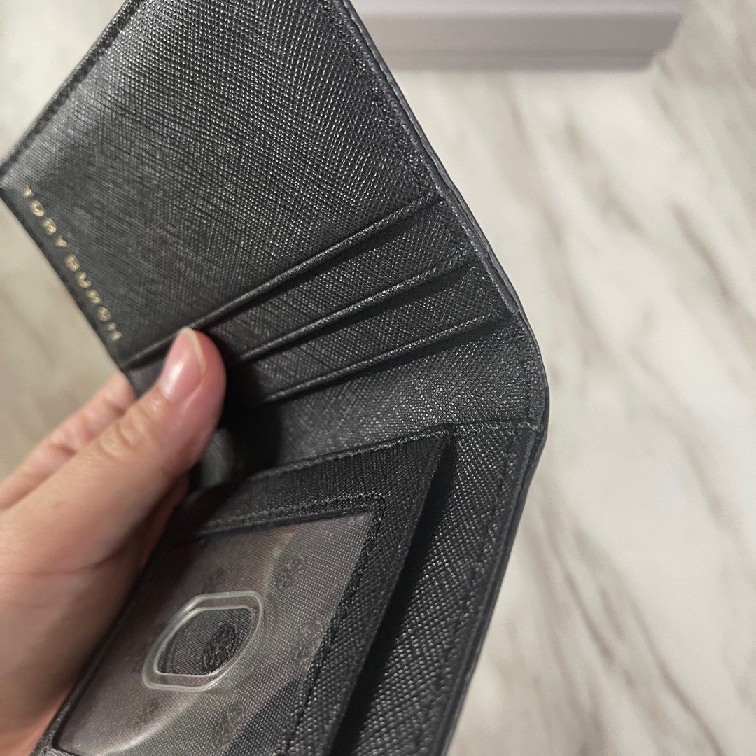 Tory Burch Emerson Foldable Card Case, Women's Fashion, Bags & Wallets