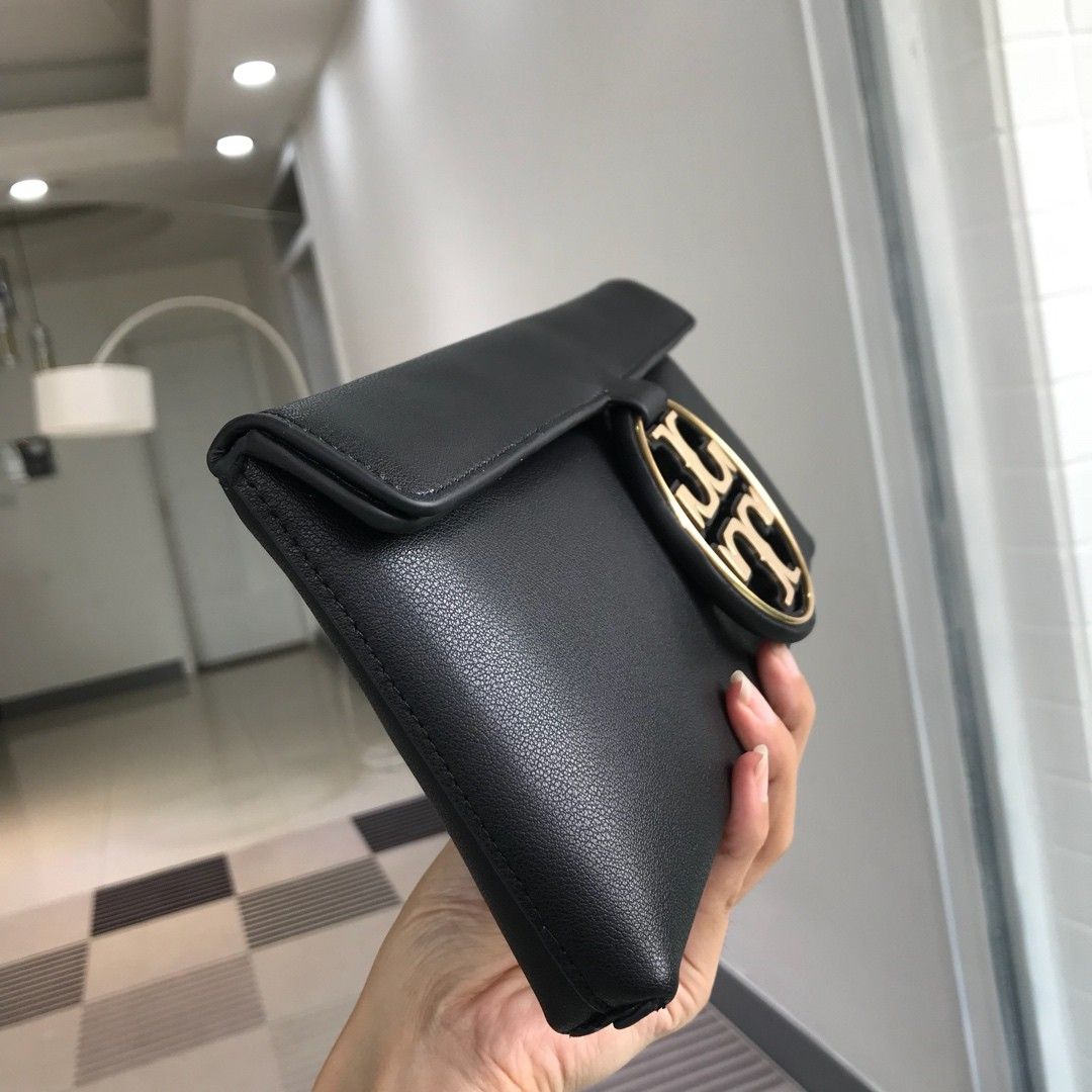 Tory Burch Miller Metal Logo Clutch Black Women s Fashion Bags Wallets Clutches on Carousell