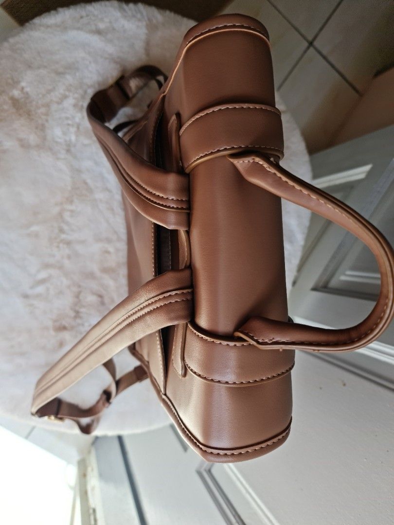 Tracey Urban Backpack, Women's Fashion, Bags & Wallets, Backpacks on