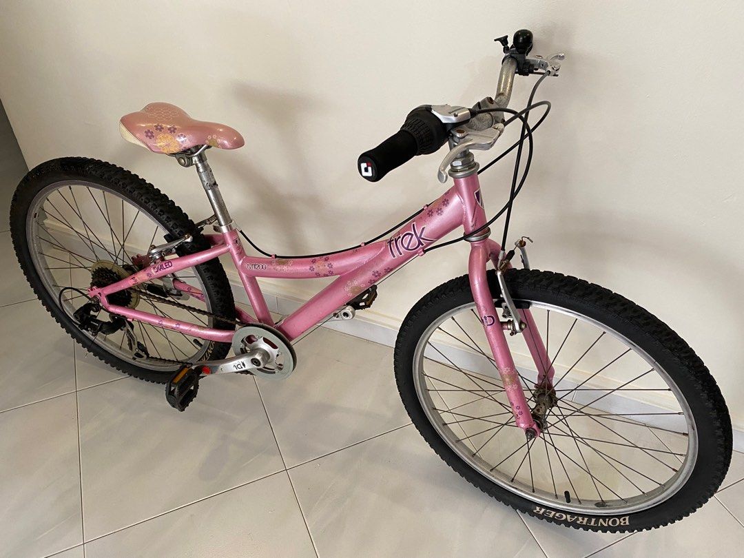 Trek mt200 girl sales pink