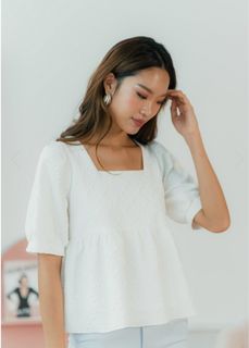 TSW FION EMBOSSED TEXTURED BABYDOLL TOP IN WHITE