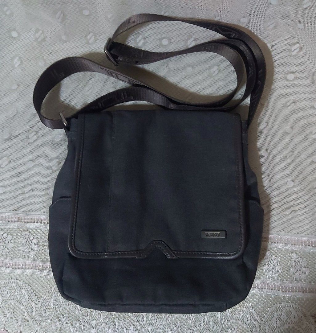 Tumi, Luxury, Bags & Wallets on Carousell