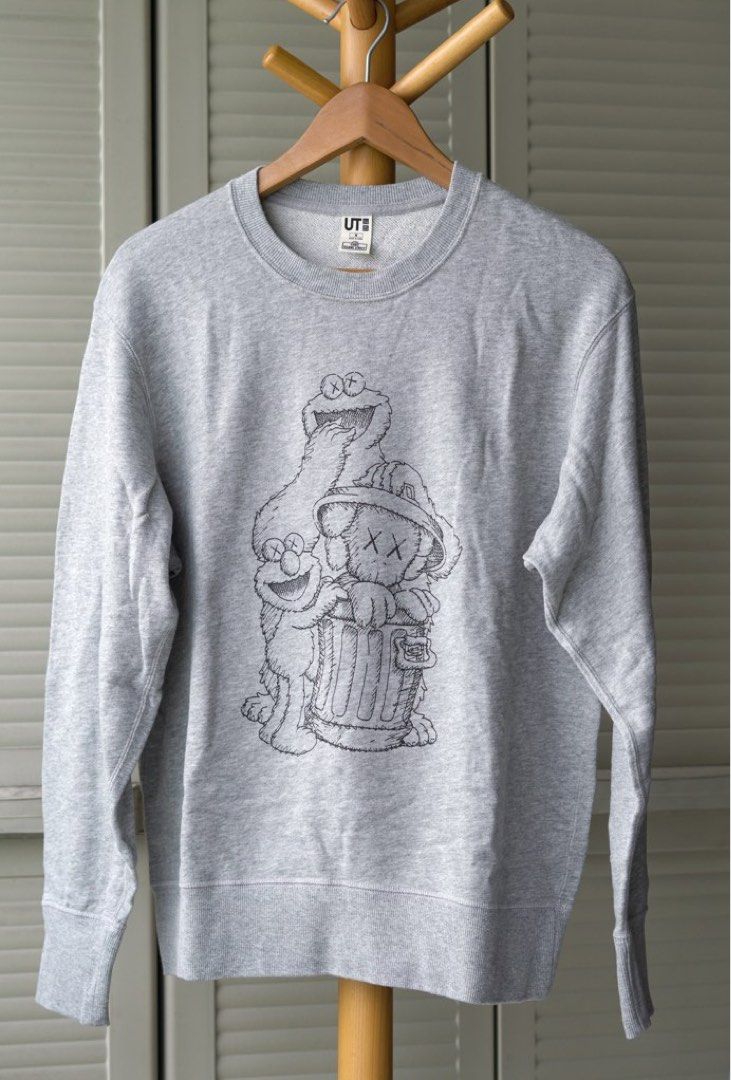 Men kaws x sesame street sweatshirt sale