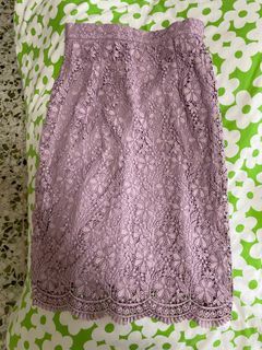 Uniqlo lace skirt (BNWOT)