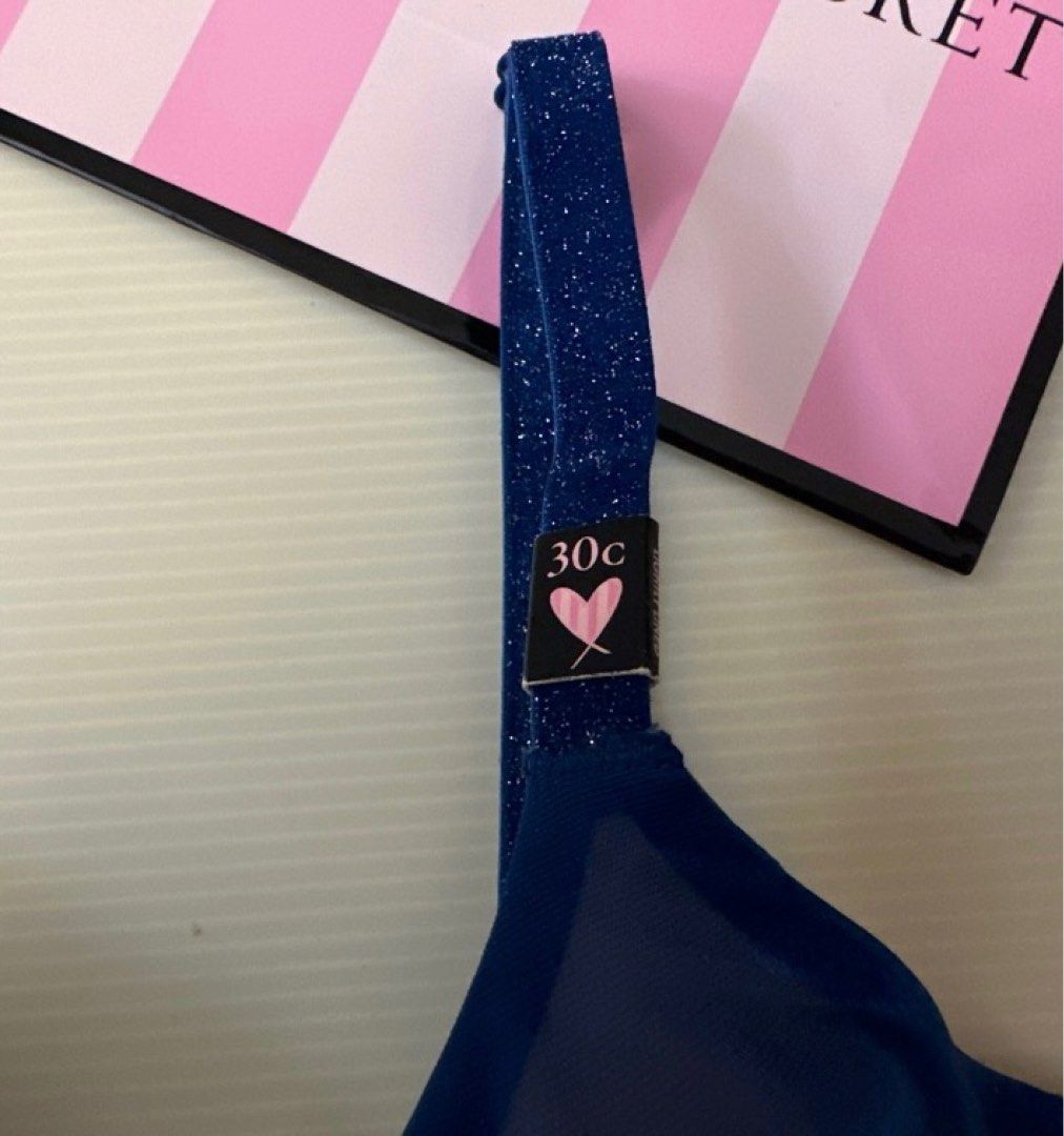 Victoria's Secret Blue Lined Perfect Coverage Bra, Women's Fashion, New  Undergarments & Loungewear on Carousell