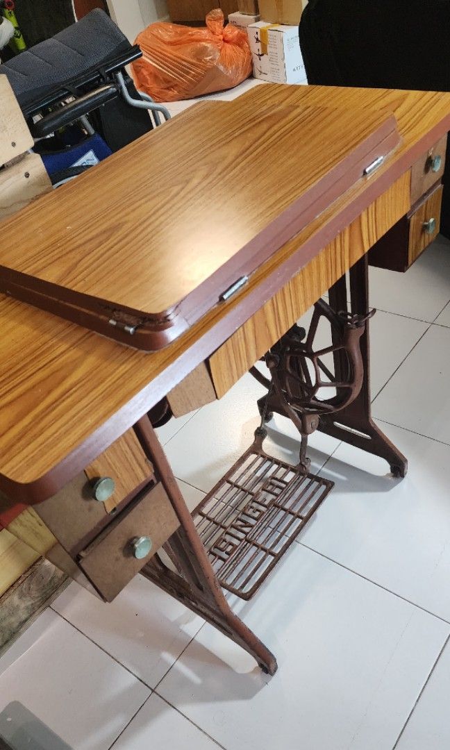 Sewing Machine Console Vintage Sewing machine with Singer console, TV & Home Appliances, Other ...