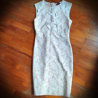 Warehouse lovely lace dress