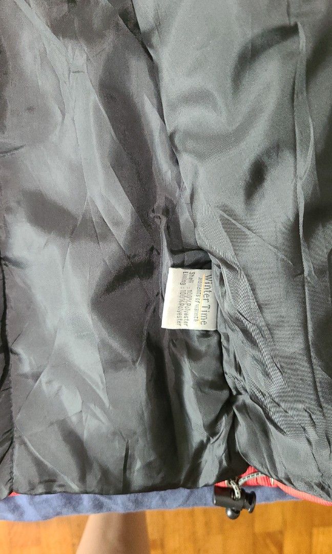 Winter jacket (Category: Coats, Jackets and Outerwear) located in Singapore. Submitted by ecbftay (Listing ID 1209741683, Image 3). Description: Winter Time branded jacket - red/black/white colour with velco zip function in front n at the wrist - detachable hood.