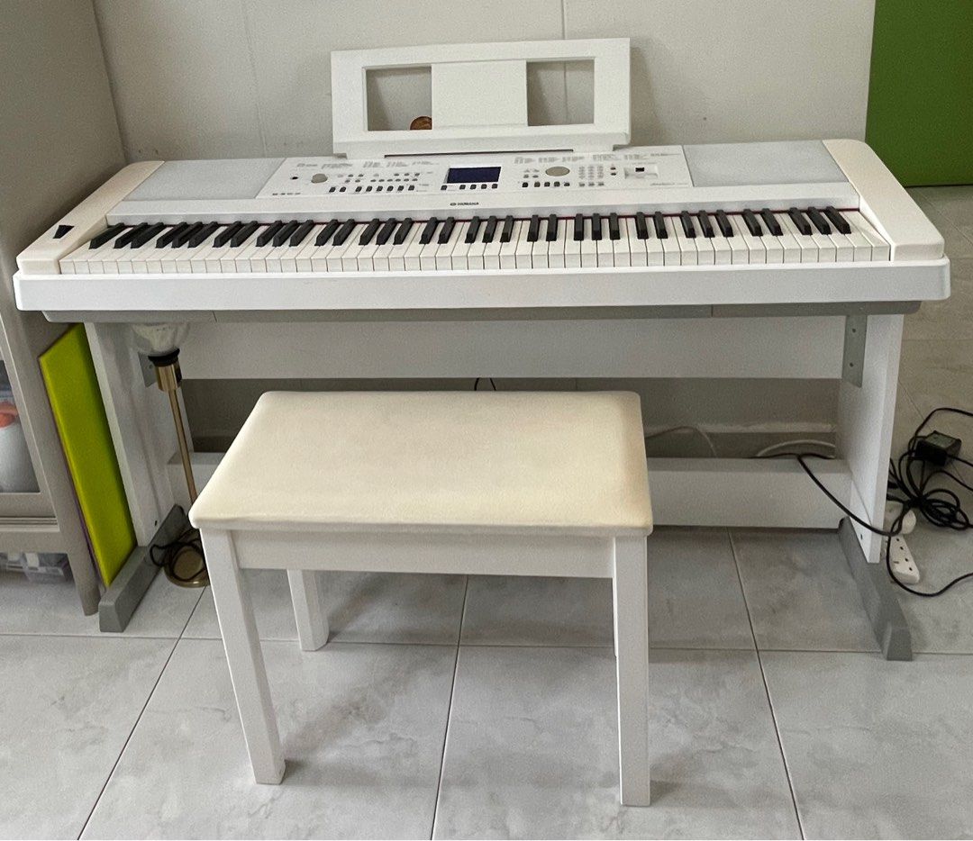 Yamaha Digital Piano DGX 650, Hobbies & Toys, Music & Media, Musical
