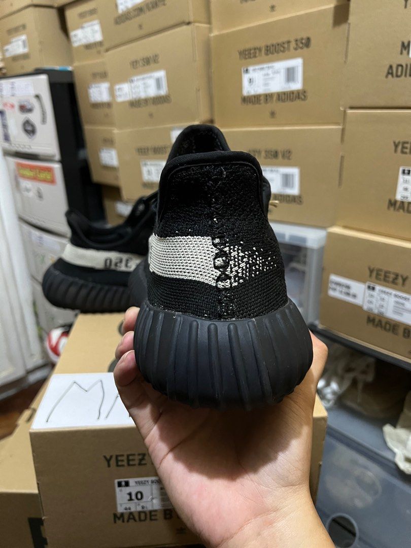 Yeezy Boost 350 v2 Oreo 2022 Restock