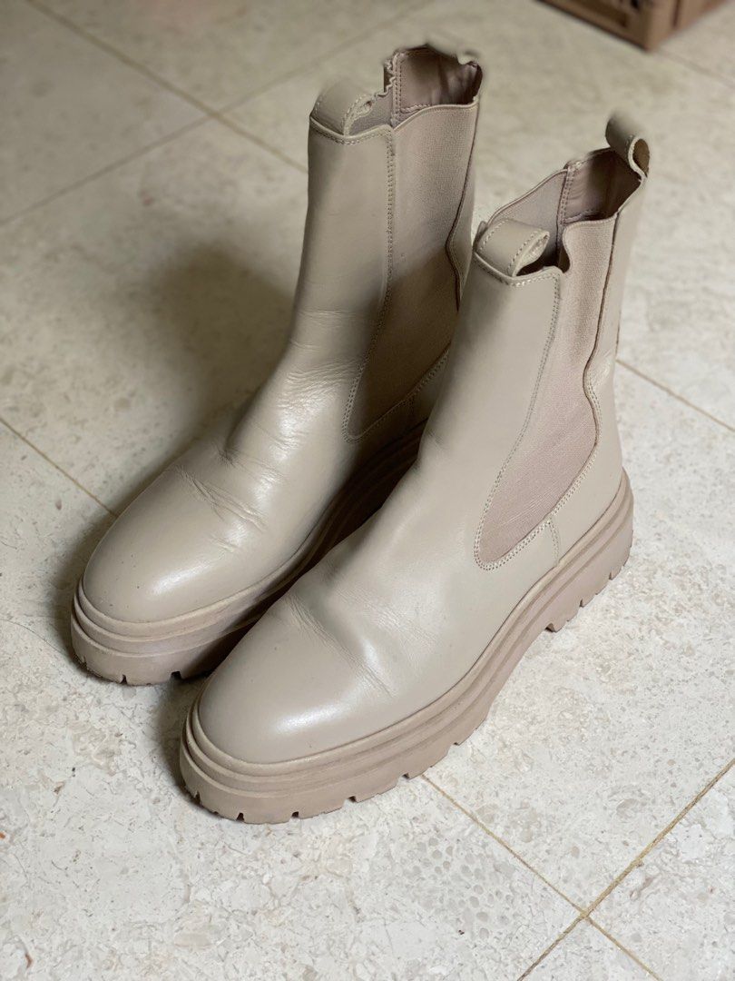 White flat hotsell ankle booties