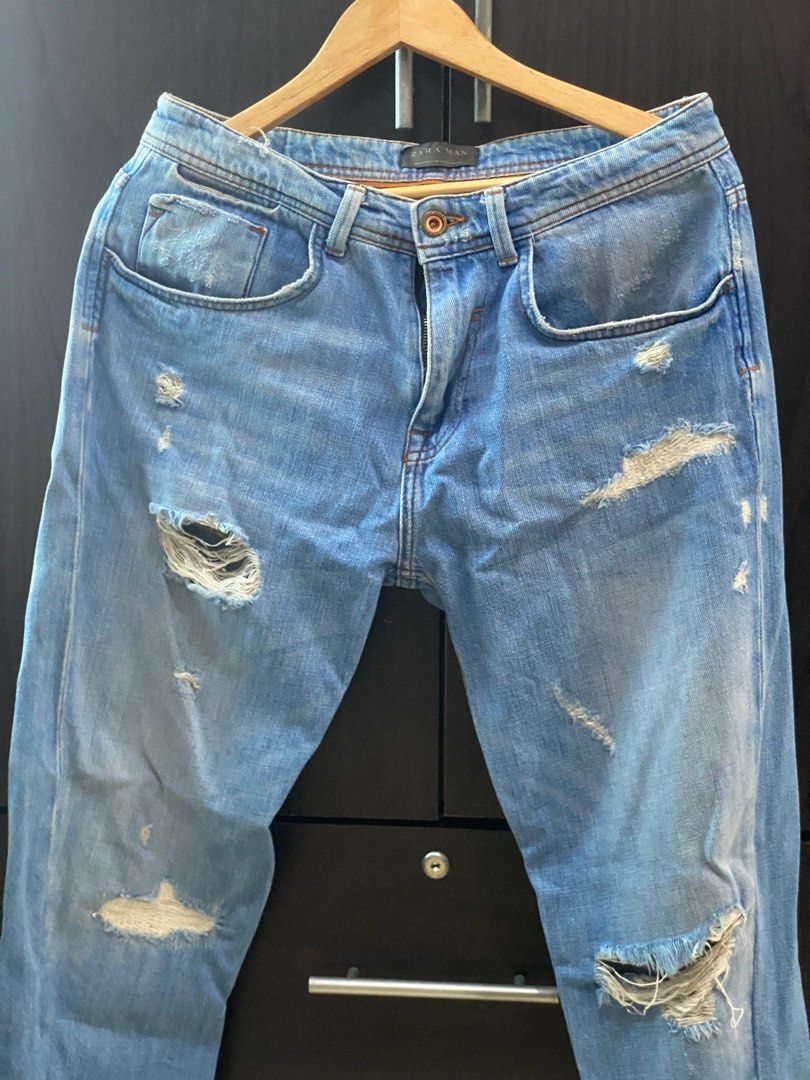 Zara Man Ripped Loose Jeans (Category: Jeans) located in Manila. Submitted by keepitminimal (Listing ID 1209684520, Image 1). Description: Last price posted. Comfy and stylish. Ideal for those standing 5’6 feet tall. .