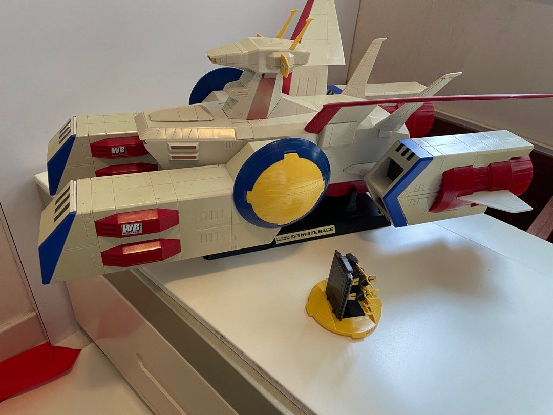 絕版1/400 白色基地aka 木馬號, 興趣及遊戲, 玩具& 遊戲類- Carousell