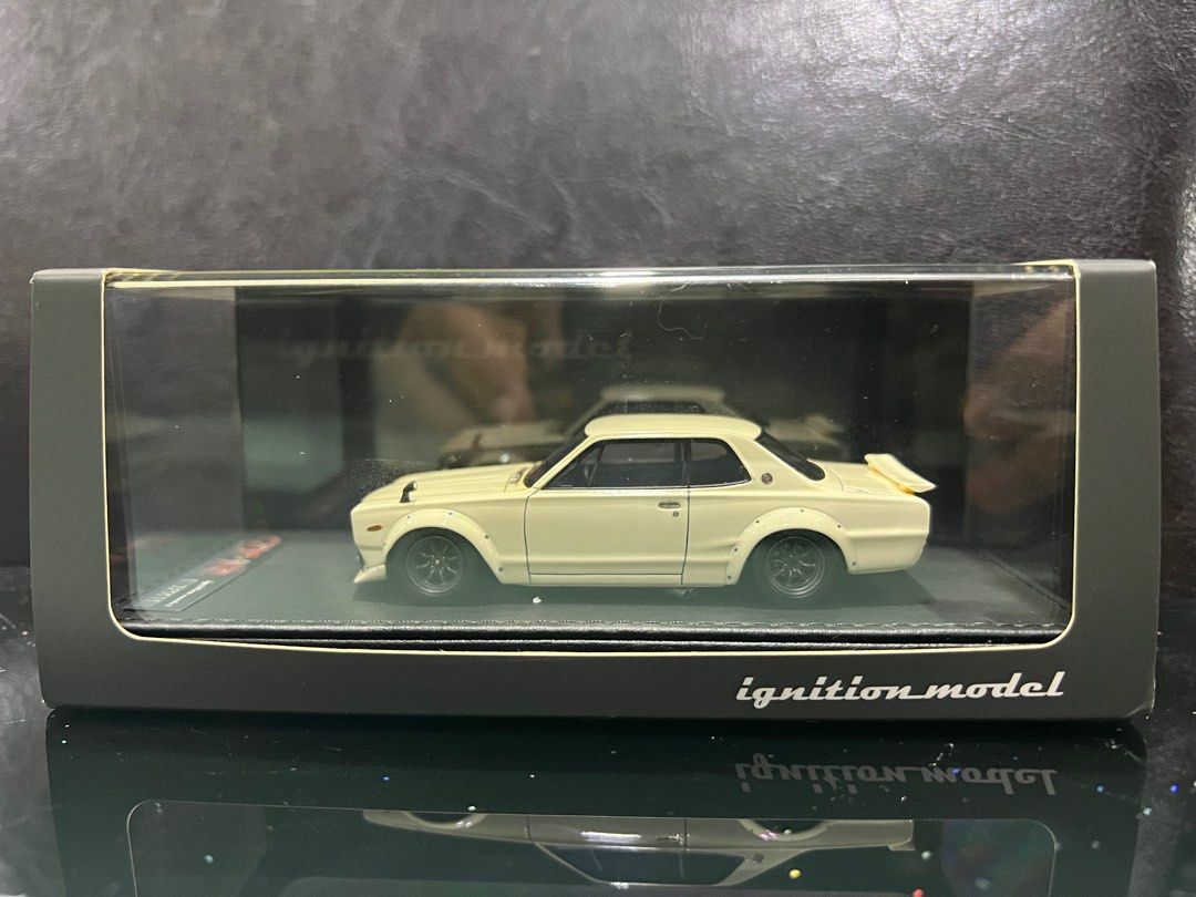 ignition model 1/43 Nissan Skyline 2000