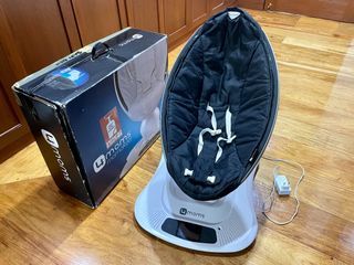 4moms mamaRoo without Toy Arm + Reversible Newborn Insert Included