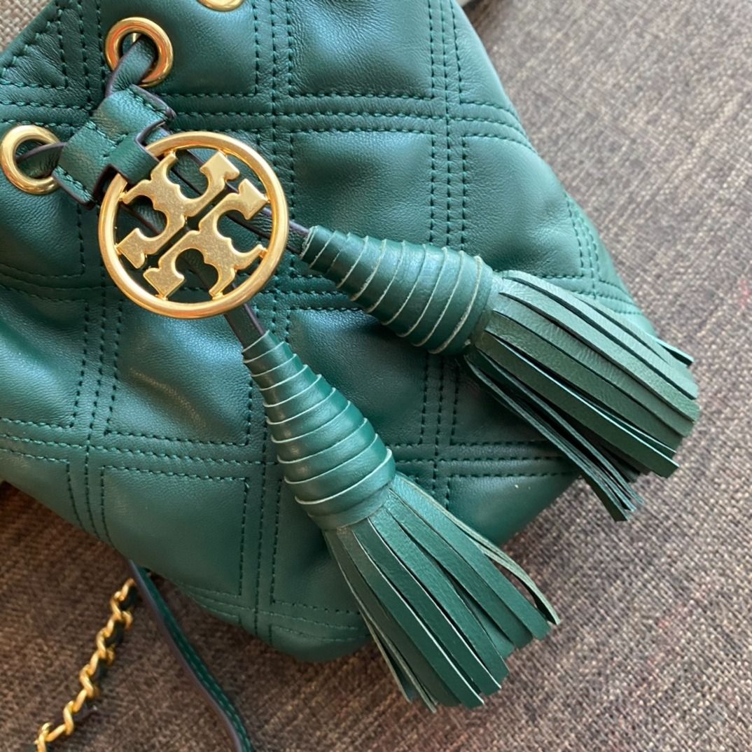 😻询问高热卖中🔥羊皮水桶包‼️😱💓 💫Tory Burch Fleming Bucket Bag