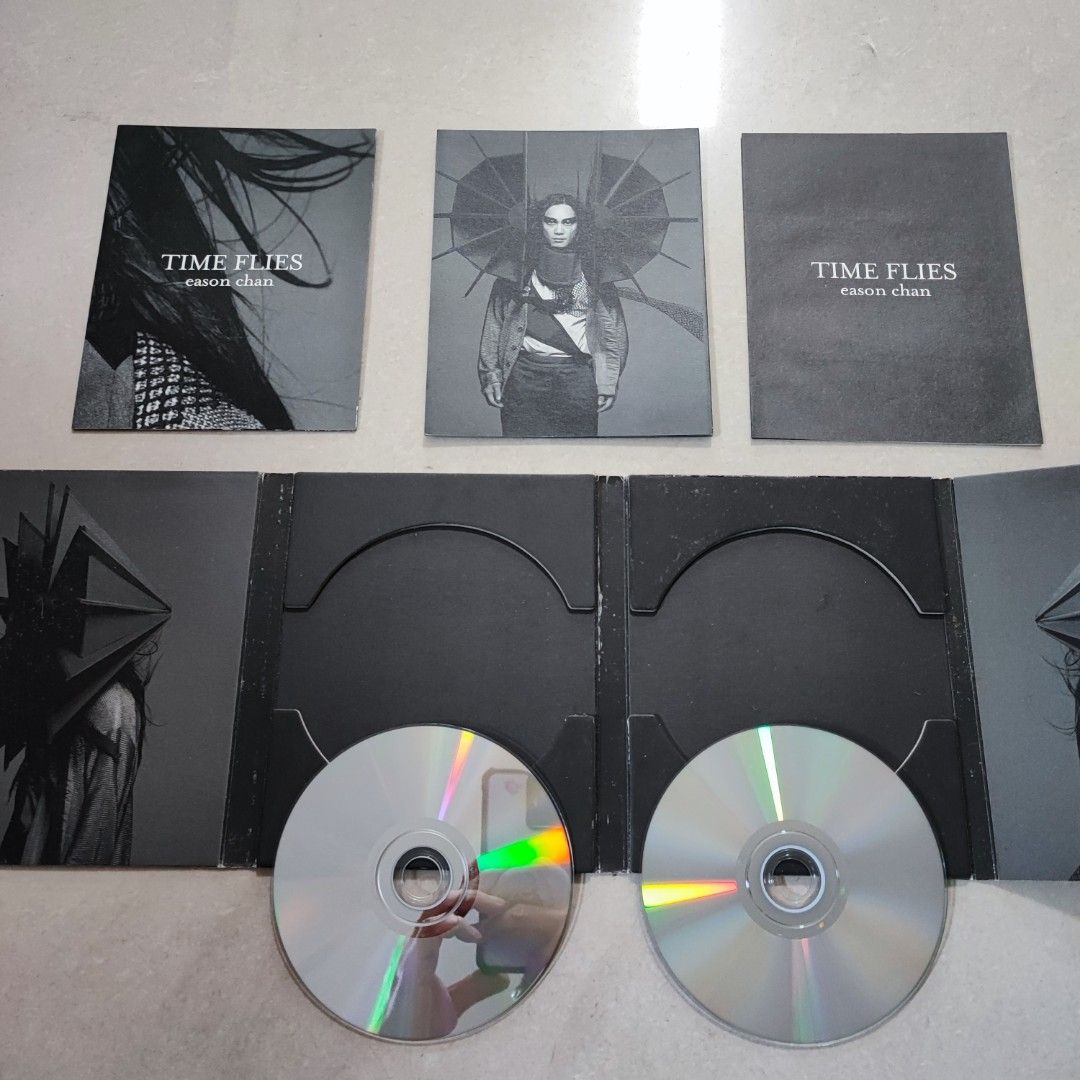 90％new 首批限量版陳奕迅Eason Chan time flies 專輯CD+DVD 陀飛輪
