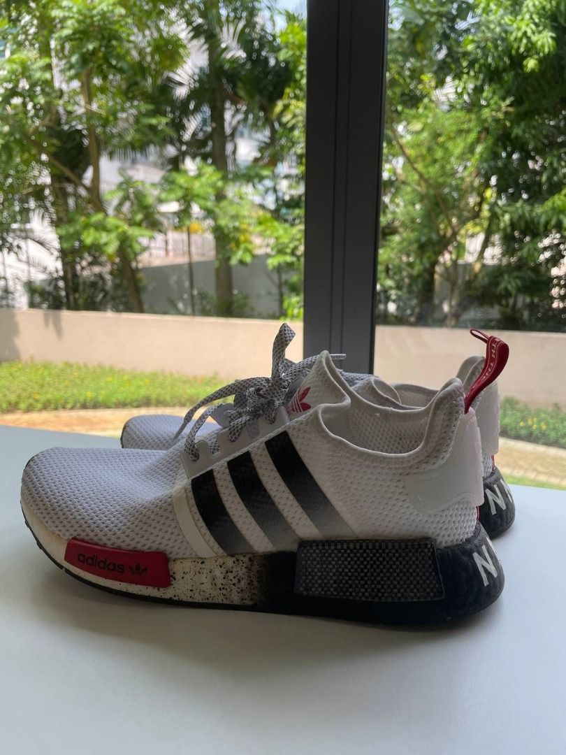 Mappe Tarif landmænd Adidas NMD R1 Boost 'White Red' Cloud FY5356 Running Shoe, Men's Fashion,  Footwear, Casual shoes on Carousell
