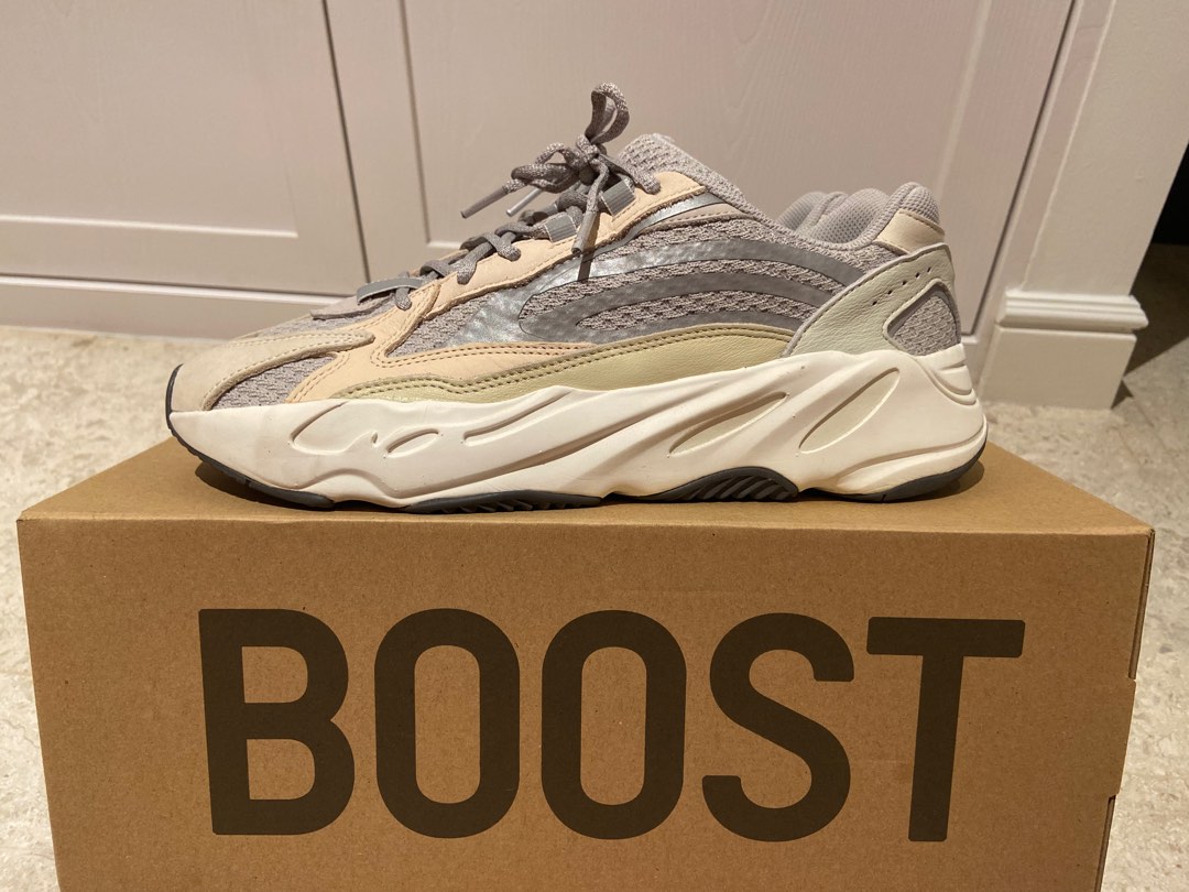 Adidas yeezy 700 beige online