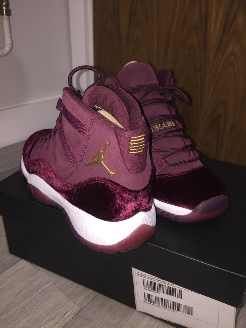 Jordan retro on sale 11 purple velvet