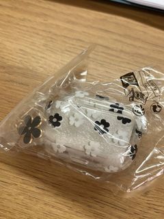 (Category: ) located in . Submitted by ookkaayy (Listing ID 1209950986, Image 1). Description: .