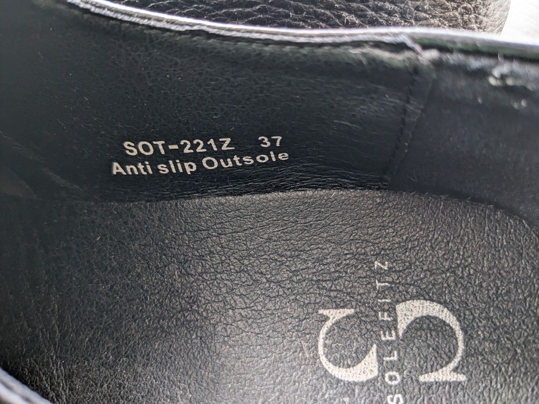 Mcdonalds non slip discount shoes