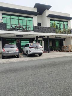 Apartment Building for sale with 11 units in Muntinlupa West Service road