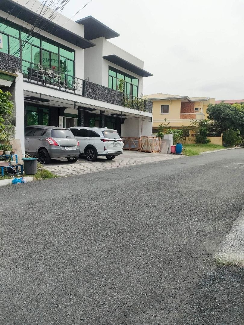 Apartment Building for sale with 11 units in Muntinlupa West Service
