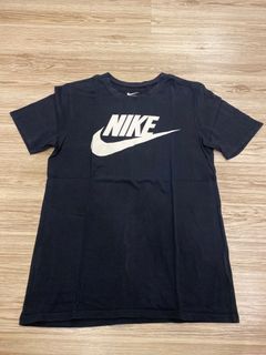Atasan Nike