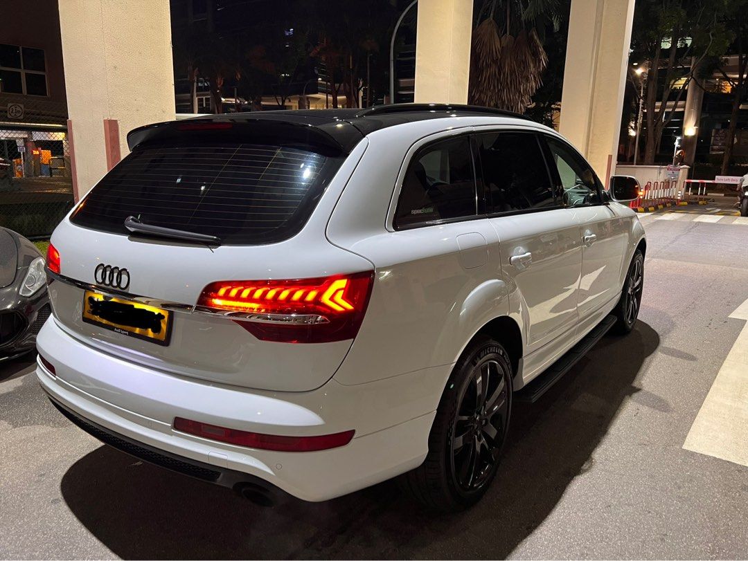 Audi Q7 tail light, Car Accessories, Electronics & Lights on Carousell